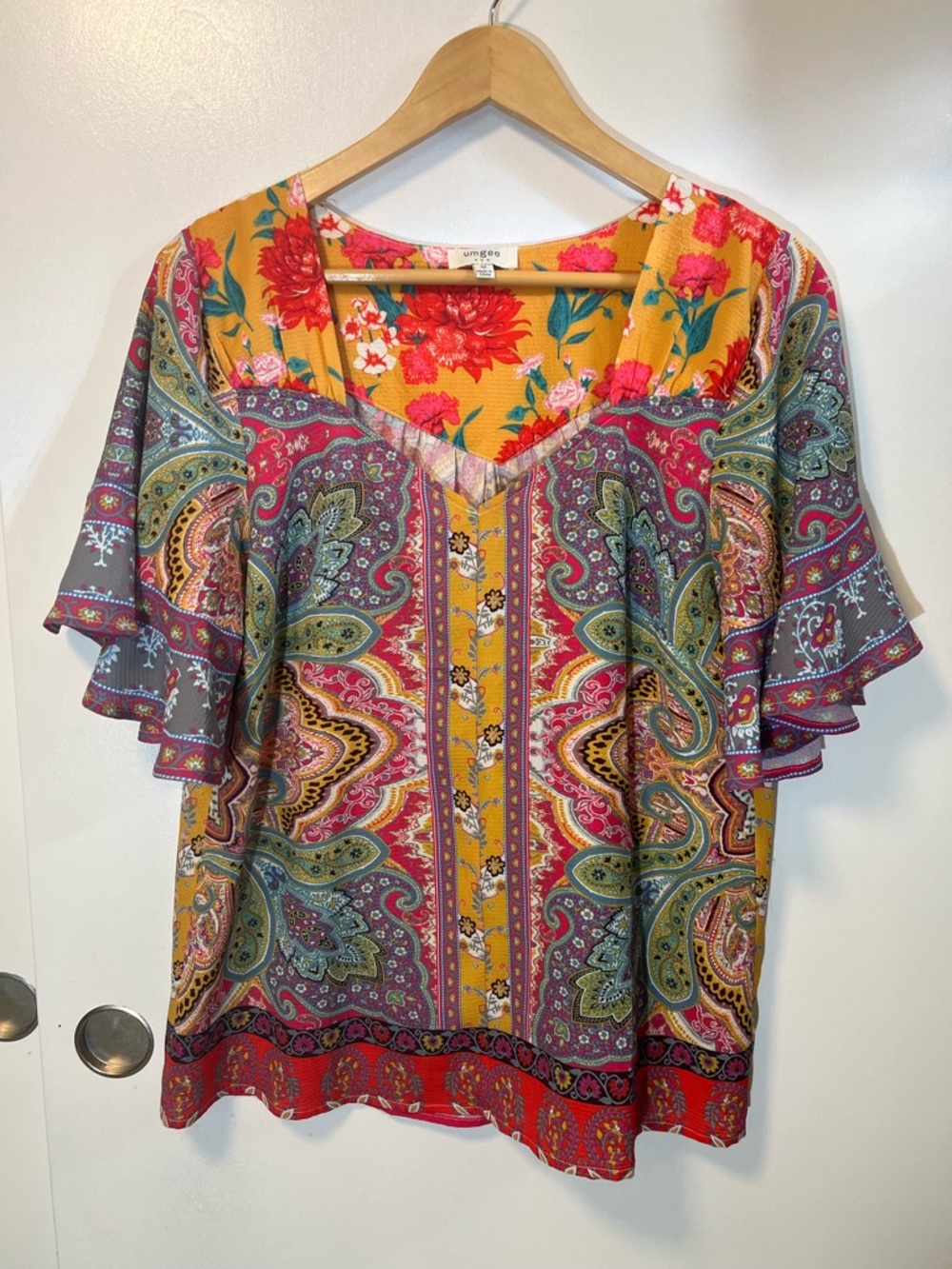 Umgee Mixed Print Multicolor Paisley Flutter Sleeve Blouse
